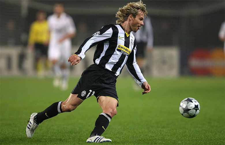 Pavel Nedved đá vị trí nào? Khám phá vai trò làm nên huyền thoại